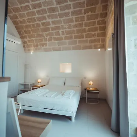 Endea & Lounge *