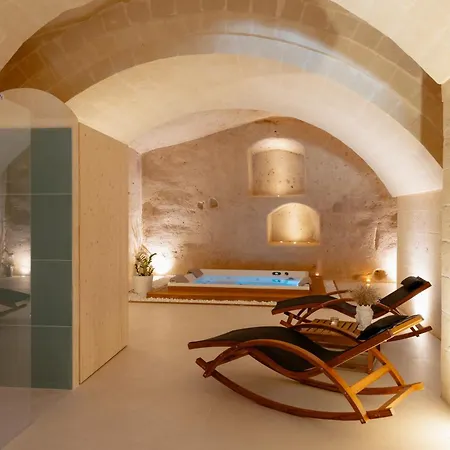 Endea & Lounge *