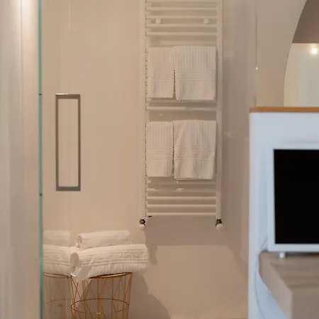 Bed & Breakfast Endea & Lounge *