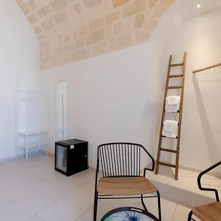 Endea & Lounge * Matera